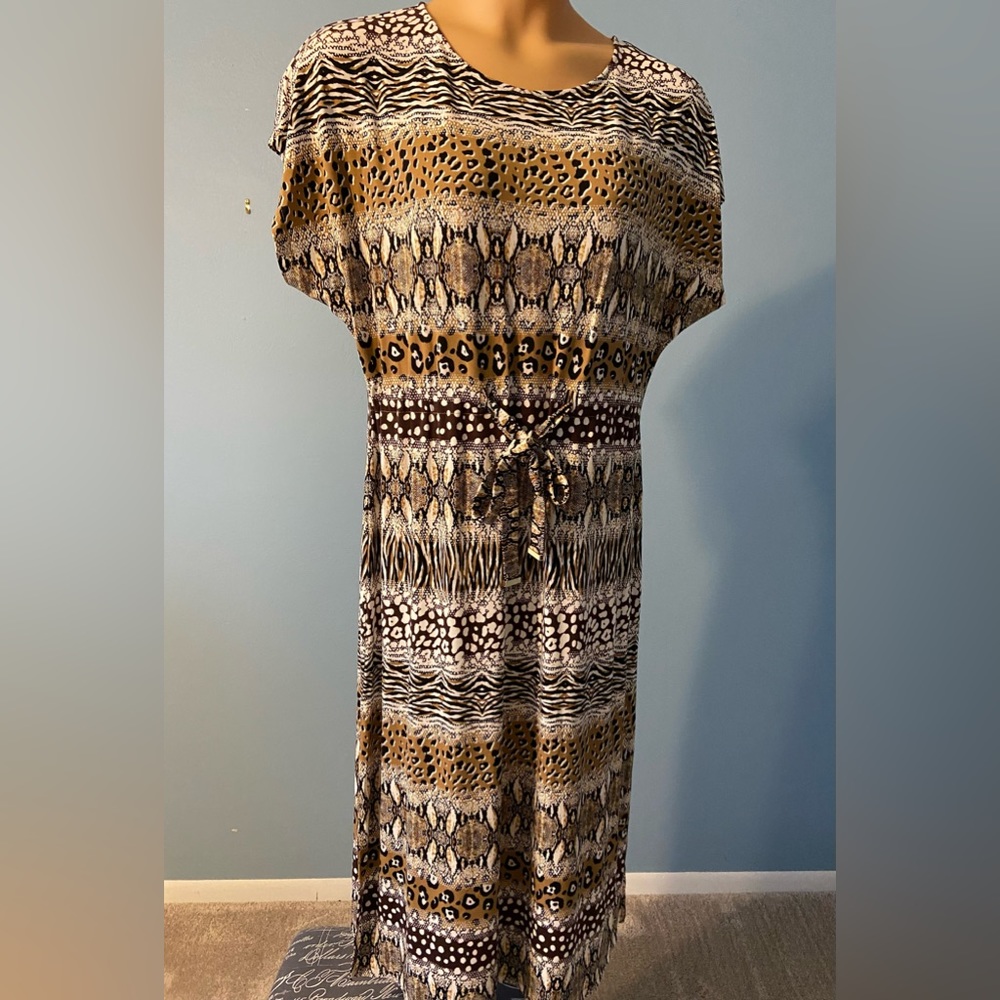 Animal print tie waist short sleeve midi dress